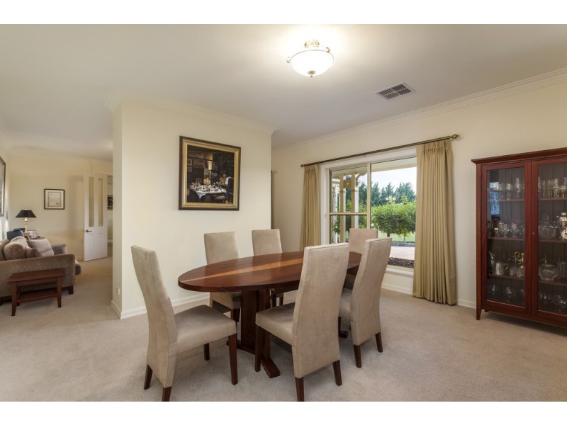 11 Chelsworth Drive, Echuca VIC 3564