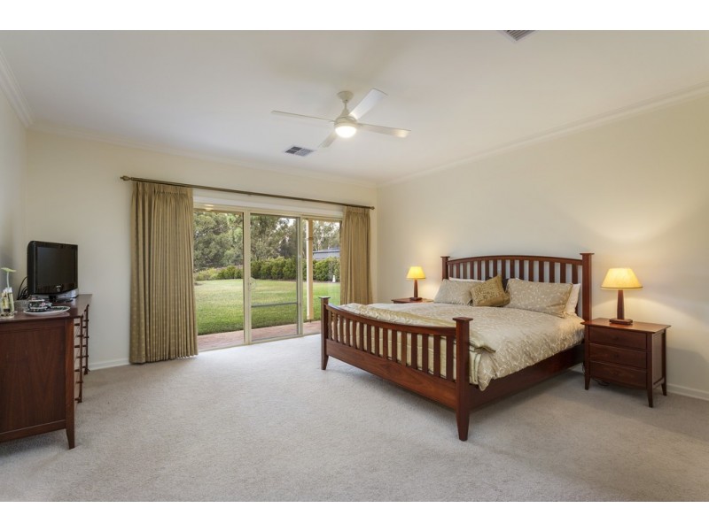 11 Chelsworth Drive, Echuca VIC 3564