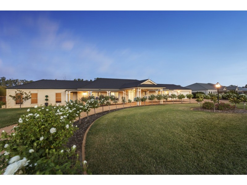 11 Chelsworth Drive, Echuca VIC 3564