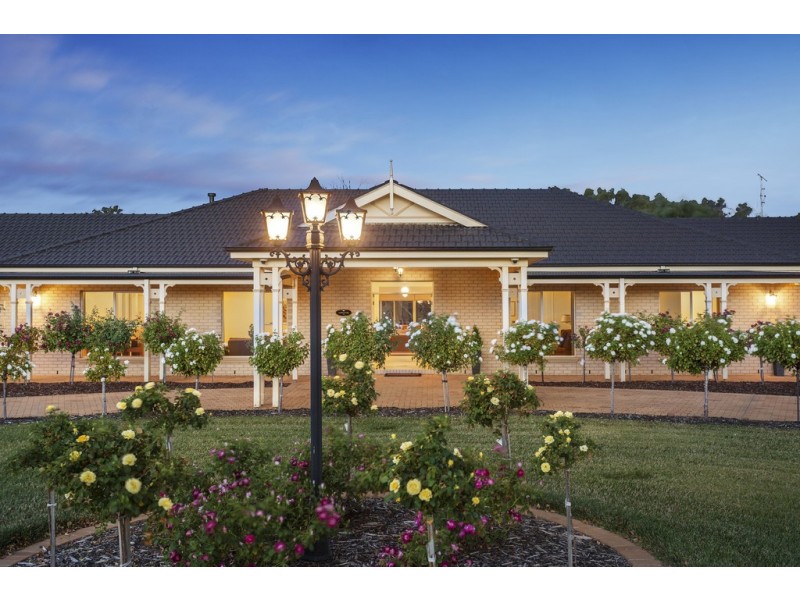 11 Chelsworth Drive, Echuca VIC 3564