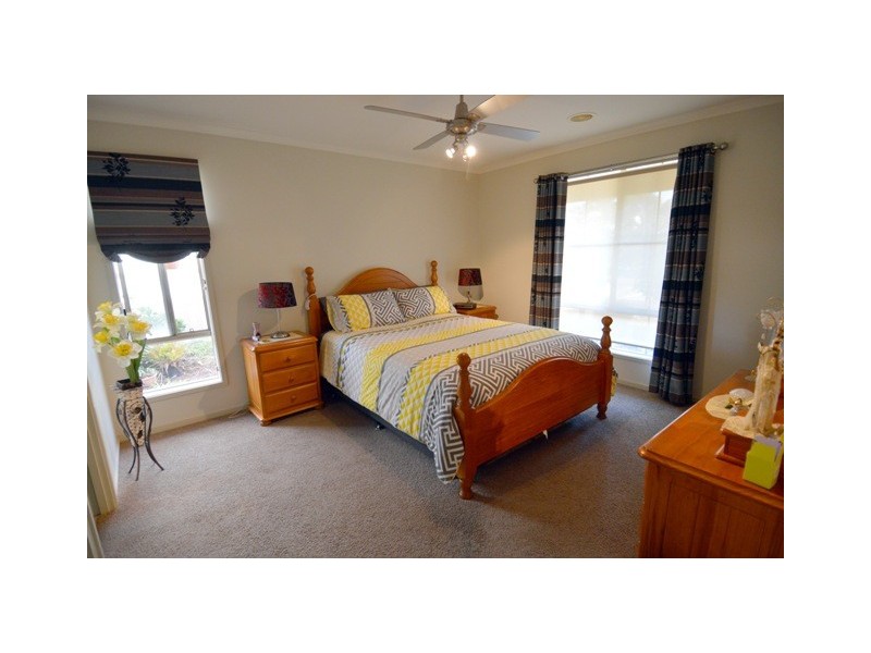 8 Meadow Court, Echuca VIC 3564