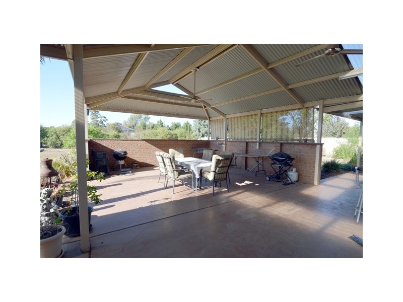 8 Meadow Court, Echuca VIC 3564