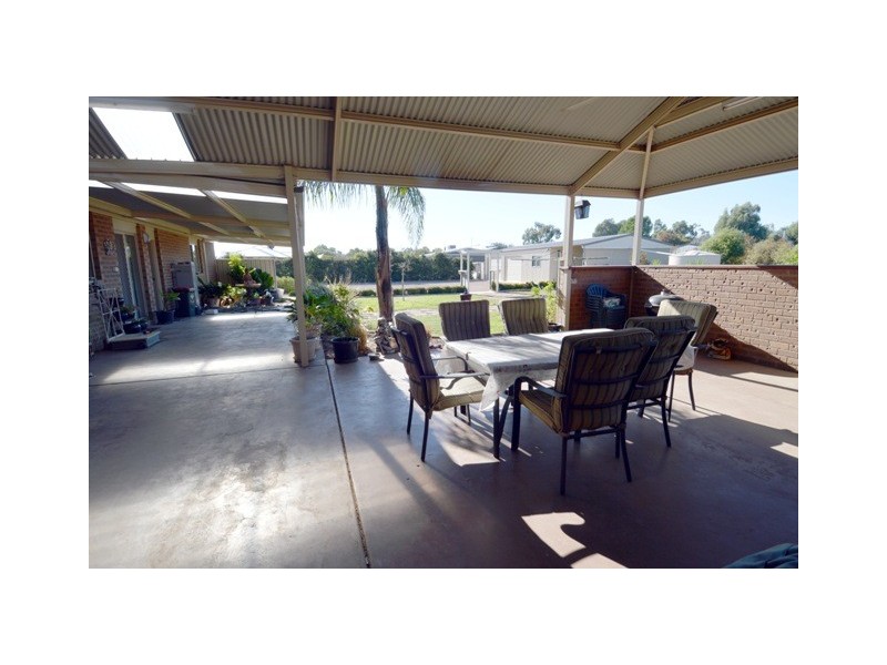 8 Meadow Court, Echuca VIC 3564
