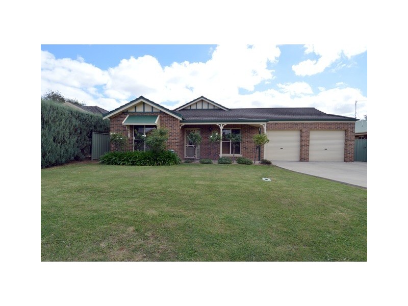 13 Murphy Way, Echuca VIC 3564