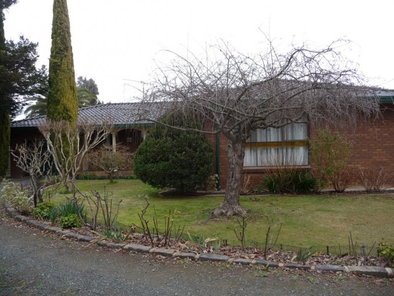 274 Simmie Rd, Echuca VIC 3564