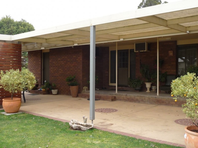 274 Simmie Rd, Echuca VIC 3564