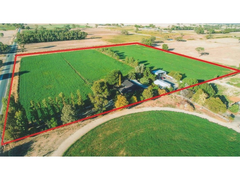 274 Simmie Rd, Echuca VIC 3564