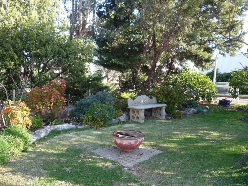 274 Simmie Rd, Echuca VIC 3564