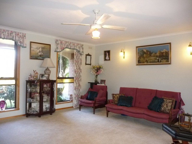 274 Simmie Rd, Echuca VIC 3564