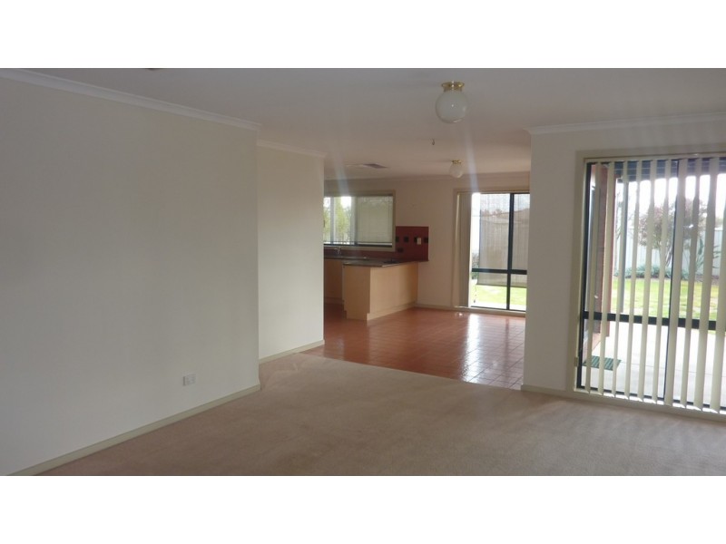 12 Glencoe Boulevard, Moama NSW 2731