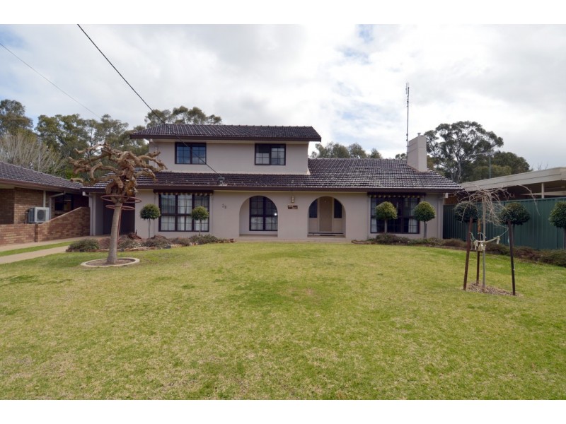 38 Rutley Crescent, Echuca VIC 3564