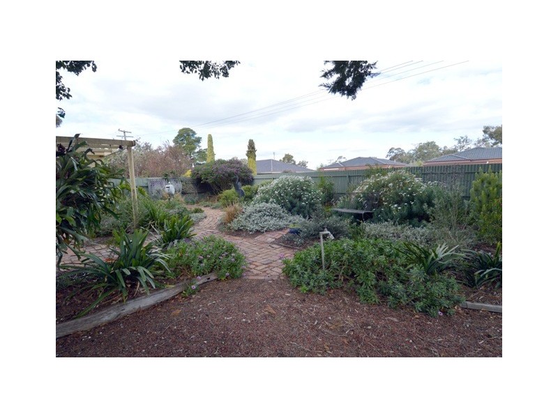 16 Echuca Road, Rochester VIC 3561