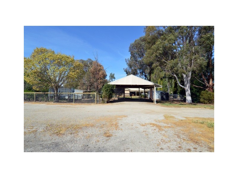178 Simmie Road, Echuca Village VIC 3564