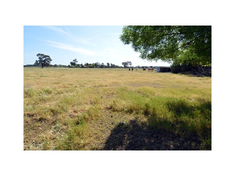 178 Simmie Road, Echuca Village VIC 3564