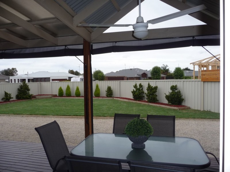 1 Dumfries Crt, Moama NSW 2731