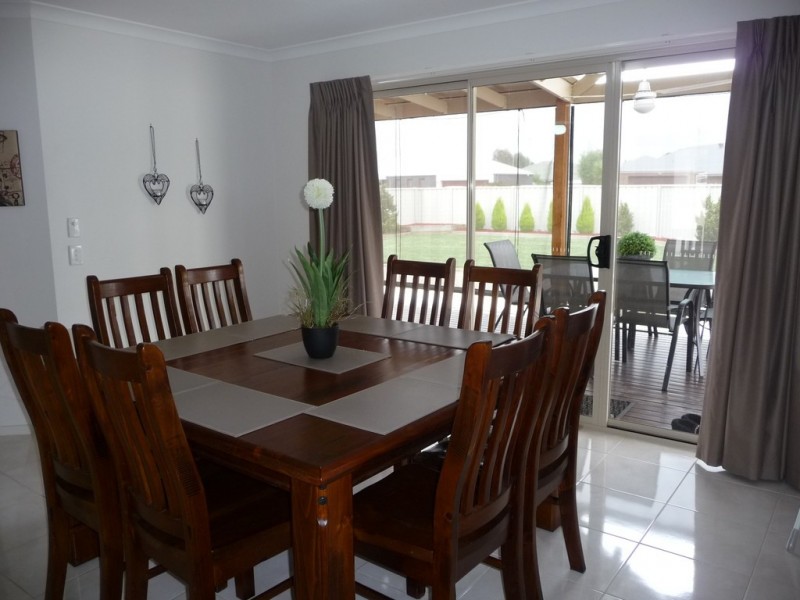 1 Dumfries Crt, Moama NSW 2731