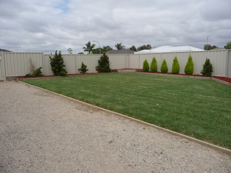 1 Dumfries Crt, Moama NSW 2731