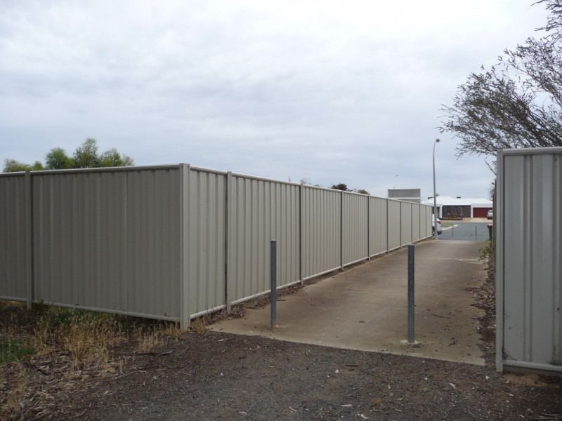 1 Dumfries Crt, Moama NSW 2731