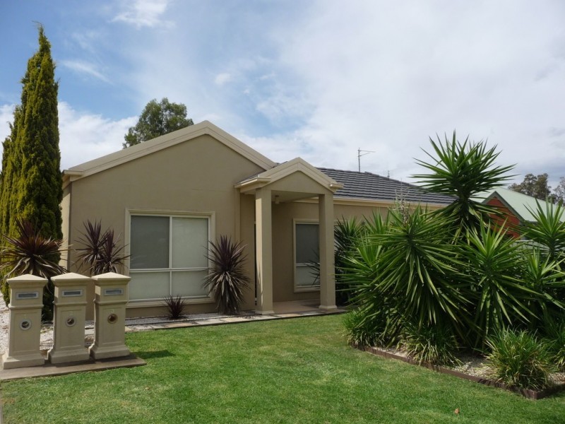 1/4B Warden St, Moama NSW 2731