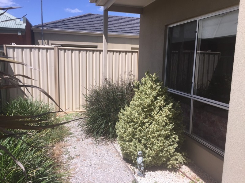 2/4B Warden Street, Moama NSW 2731