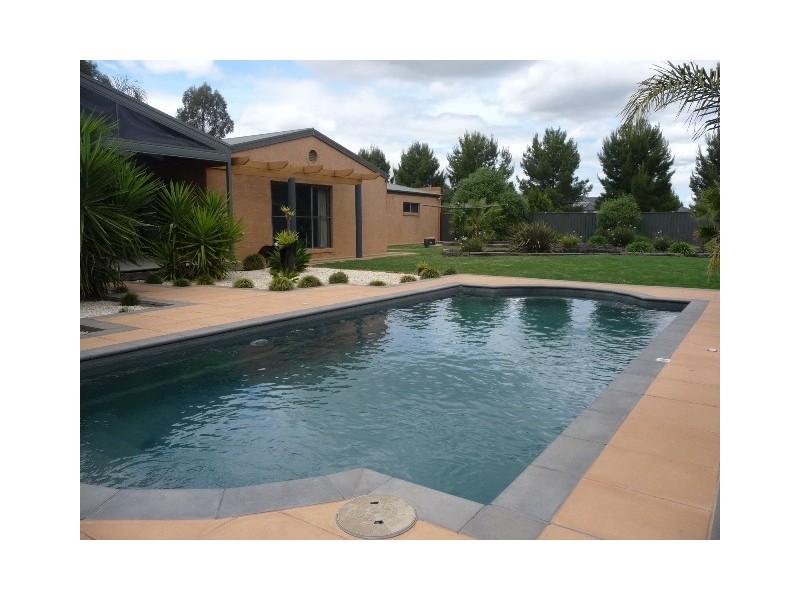 9 Pambula Court, Echuca VIC 3564
