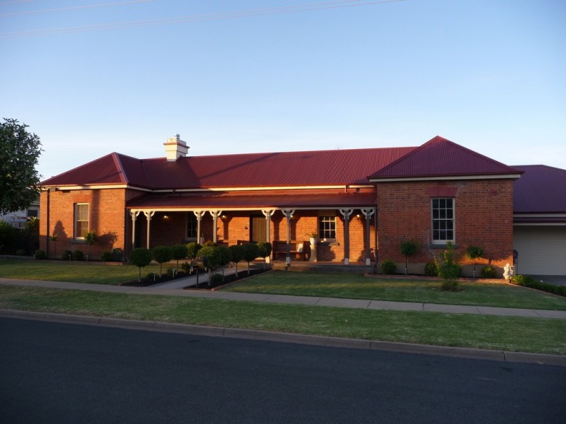 10 Chanter Street, Moama NSW 2731