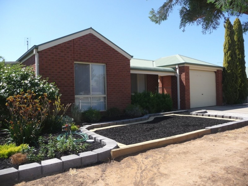 21 Alfred Avenue, Echuca VIC 3564