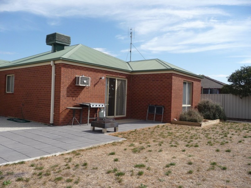 21 Alfred Avenue, Echuca VIC 3564