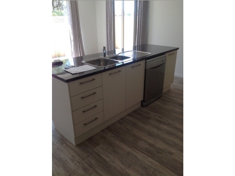 3 54 BRIDLINGTON AVENUE, Echuca VIC 3564