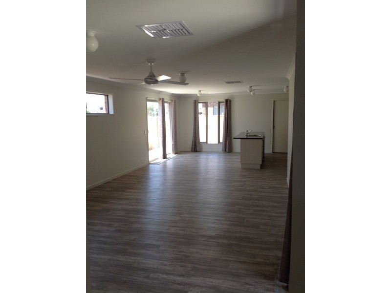 3 54 BRIDLINGTON AVENUE, Echuca VIC 3564