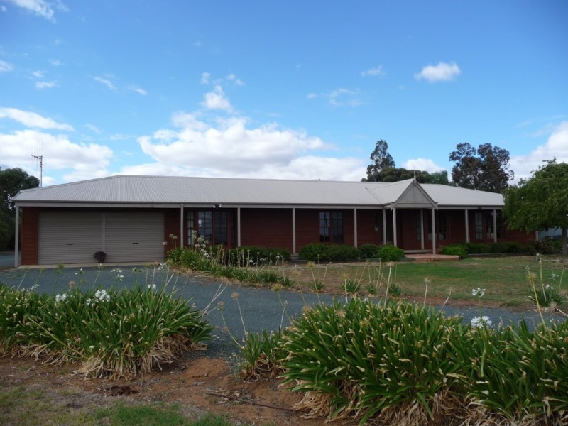 1106 Mount Terrick Rd, Echuca VIC 3564