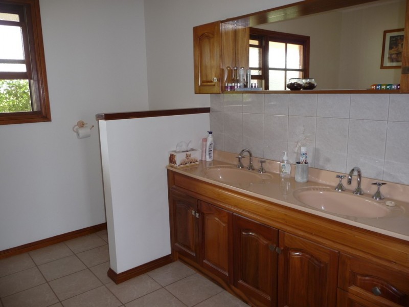 1106 Mount Terrick Rd, Echuca VIC 3564