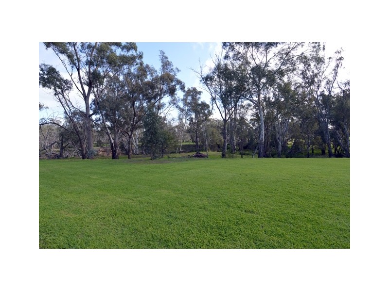 53 Schoeffel Drive, Echuca VIC 3564