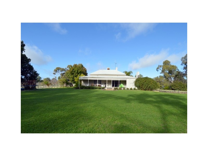 53 Schoeffel Drive, Echuca VIC 3564