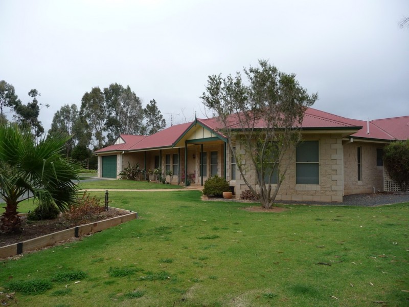 5 Charters Drive, Moama NSW 2731