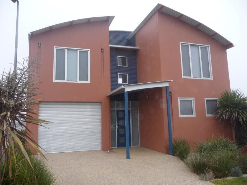 2 FRANCIS STREET, Moama NSW 2731
