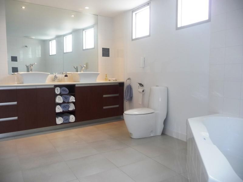 2 FRANCIS STREET, Moama NSW 2731