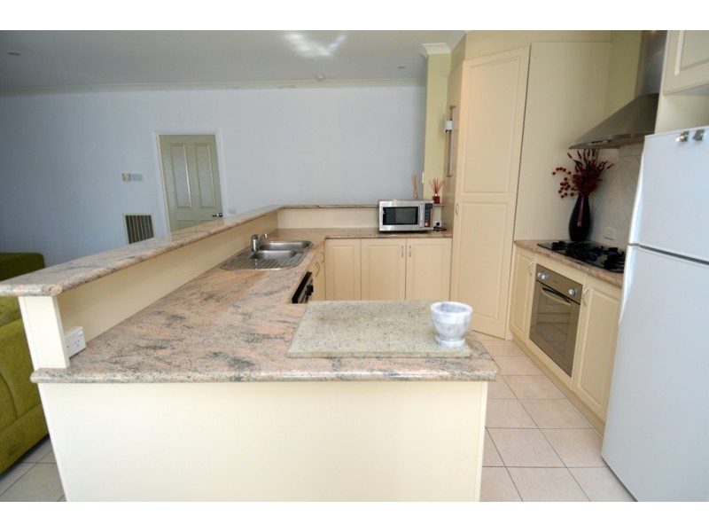 14 Victoria Place, Echuca VIC 3564