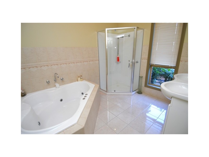 14 Victoria Place, Echuca VIC 3564