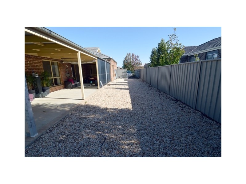 14 Victoria Place, Echuca VIC 3564