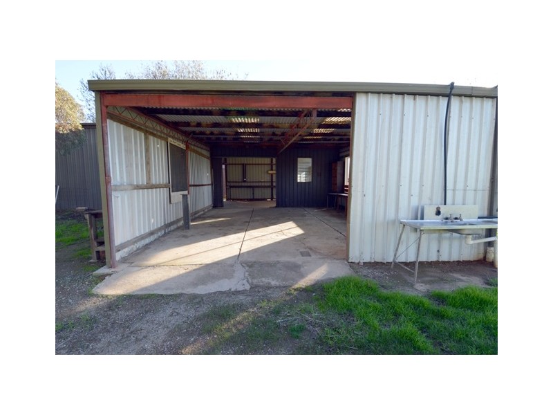 8652 Northern Hwy, Echuca VIC 3564