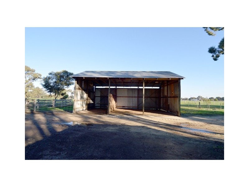 8652 Northern Hwy, Echuca VIC 3564