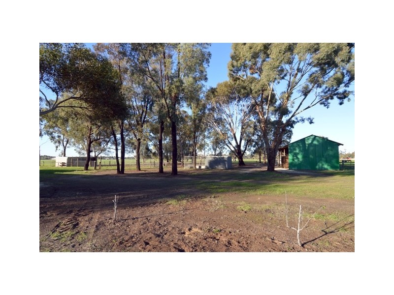 8652 Northern Hwy, Echuca VIC 3564