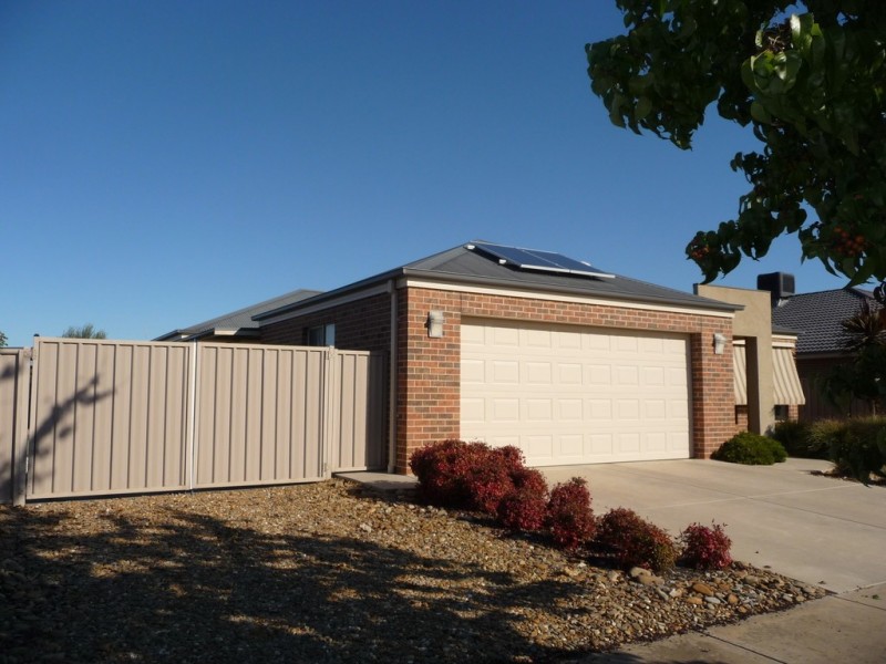 24 McLachlan Rd, Echuca VIC 3564