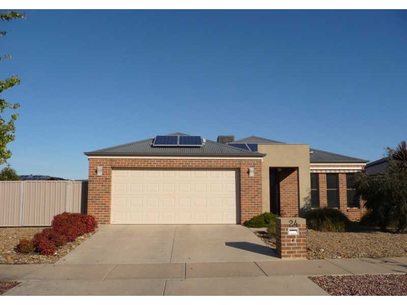 24 McLachlan Rd, Echuca VIC 3564
