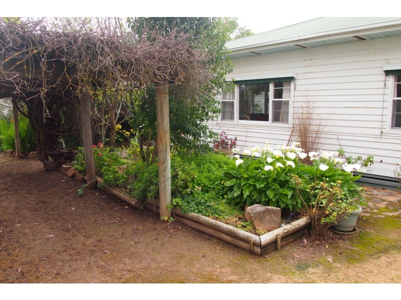 1586 Glenrowan Boweya Road, Taminick VIC 3675