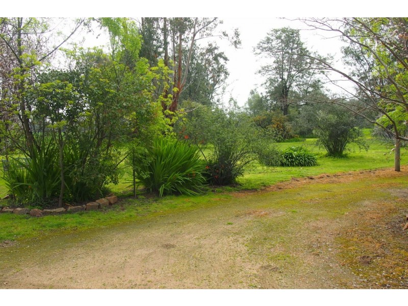 1586 Glenrowan Boweya Road, Taminick VIC 3675