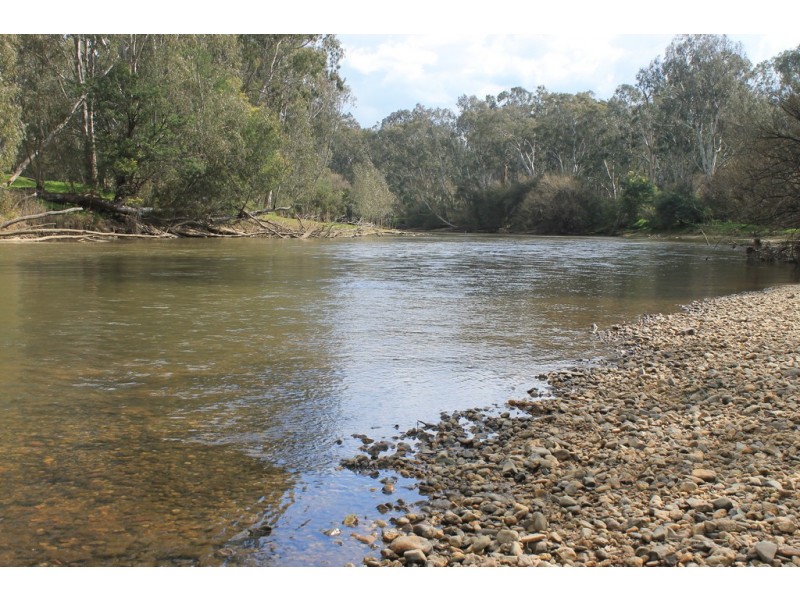 325 Switzerland Road, Ghin Ghin VIC 3717