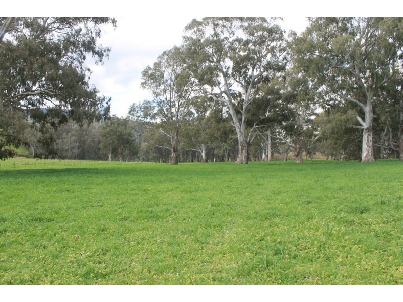 325 Switzerland Road, Ghin Ghin VIC 3717