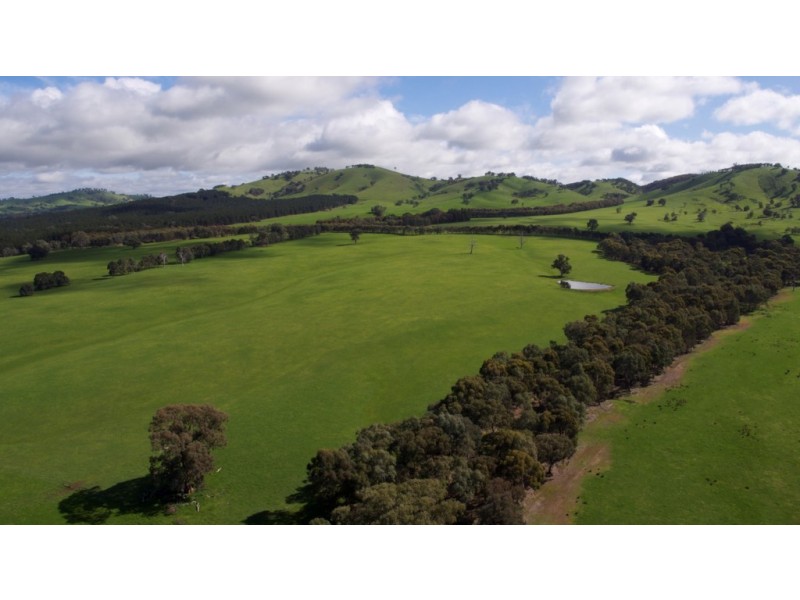 935 Highlands Road, Whiteheads Creek VIC 3660